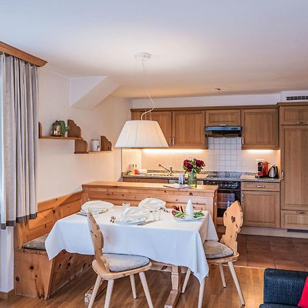Apartment Chesa Vadret Surlej Extérieur photo