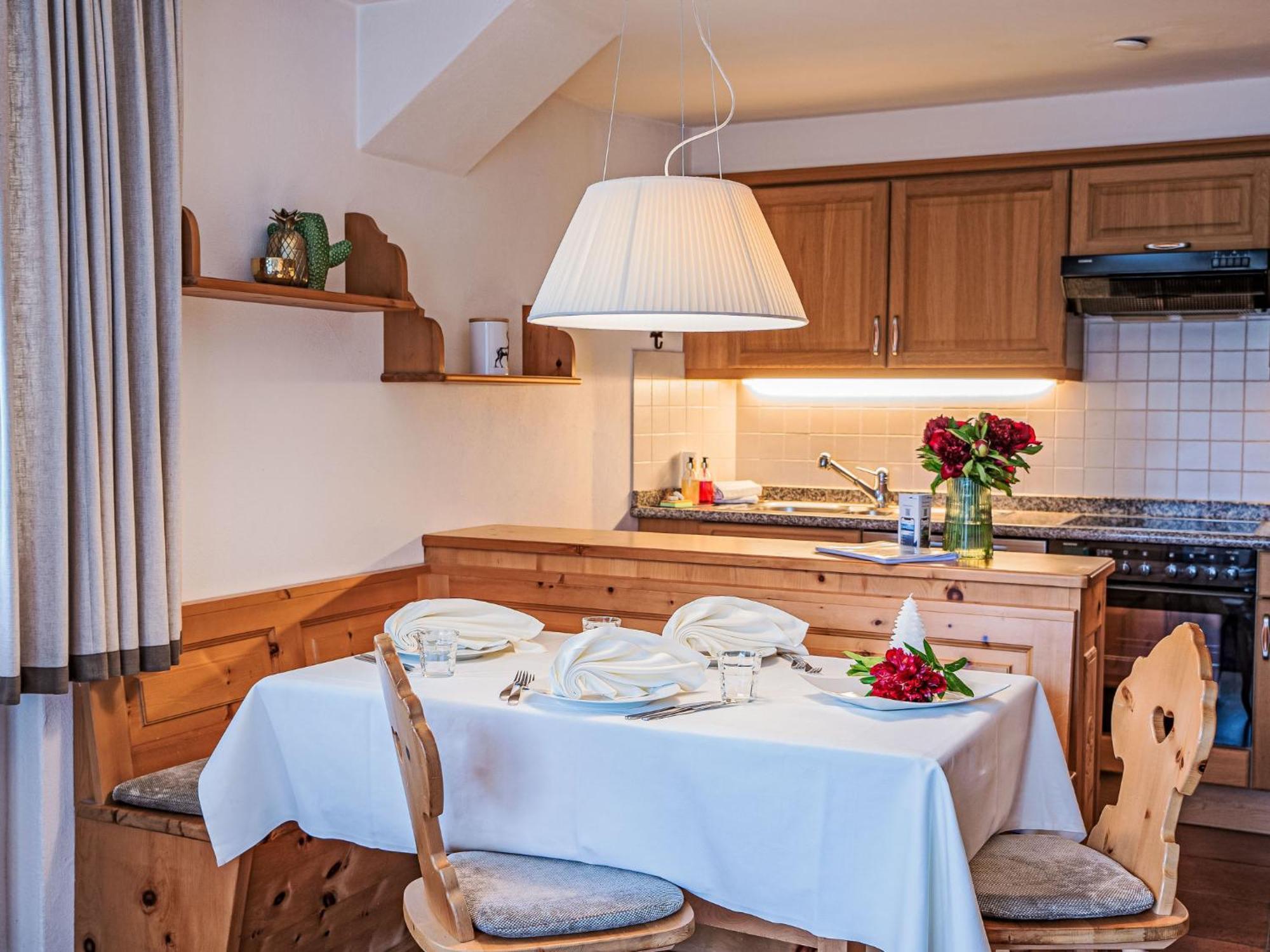 Apartment Chesa Vadret Surlej Extérieur photo